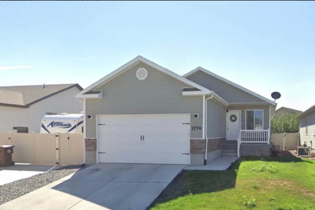 Eagle Mountain House: 1774 E Tumwater Ln