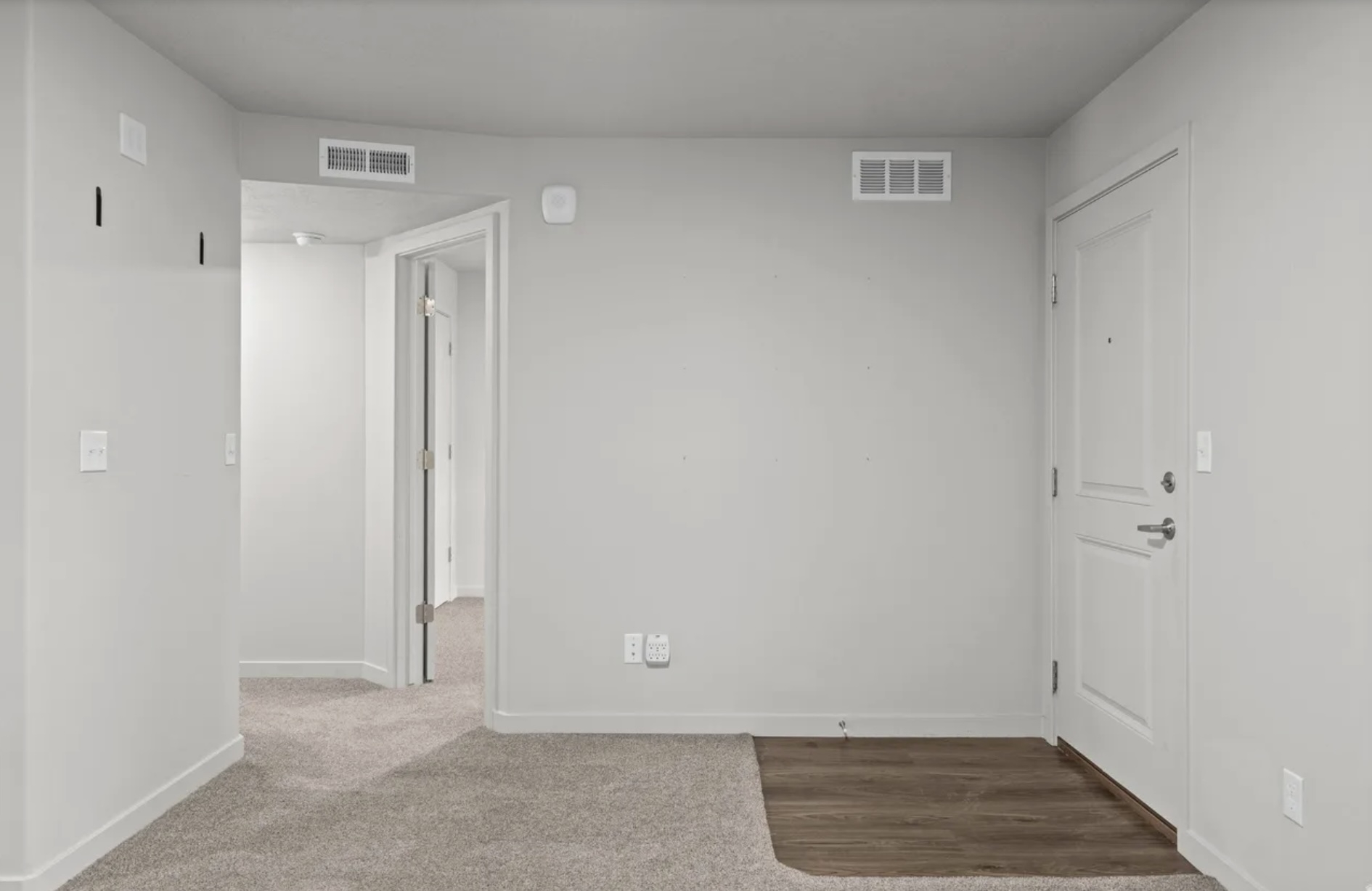 Springville House: 64 W 600 S