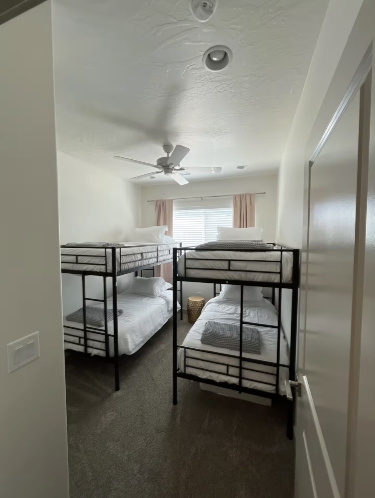 Santa Clara House: 960 Heritage Dr