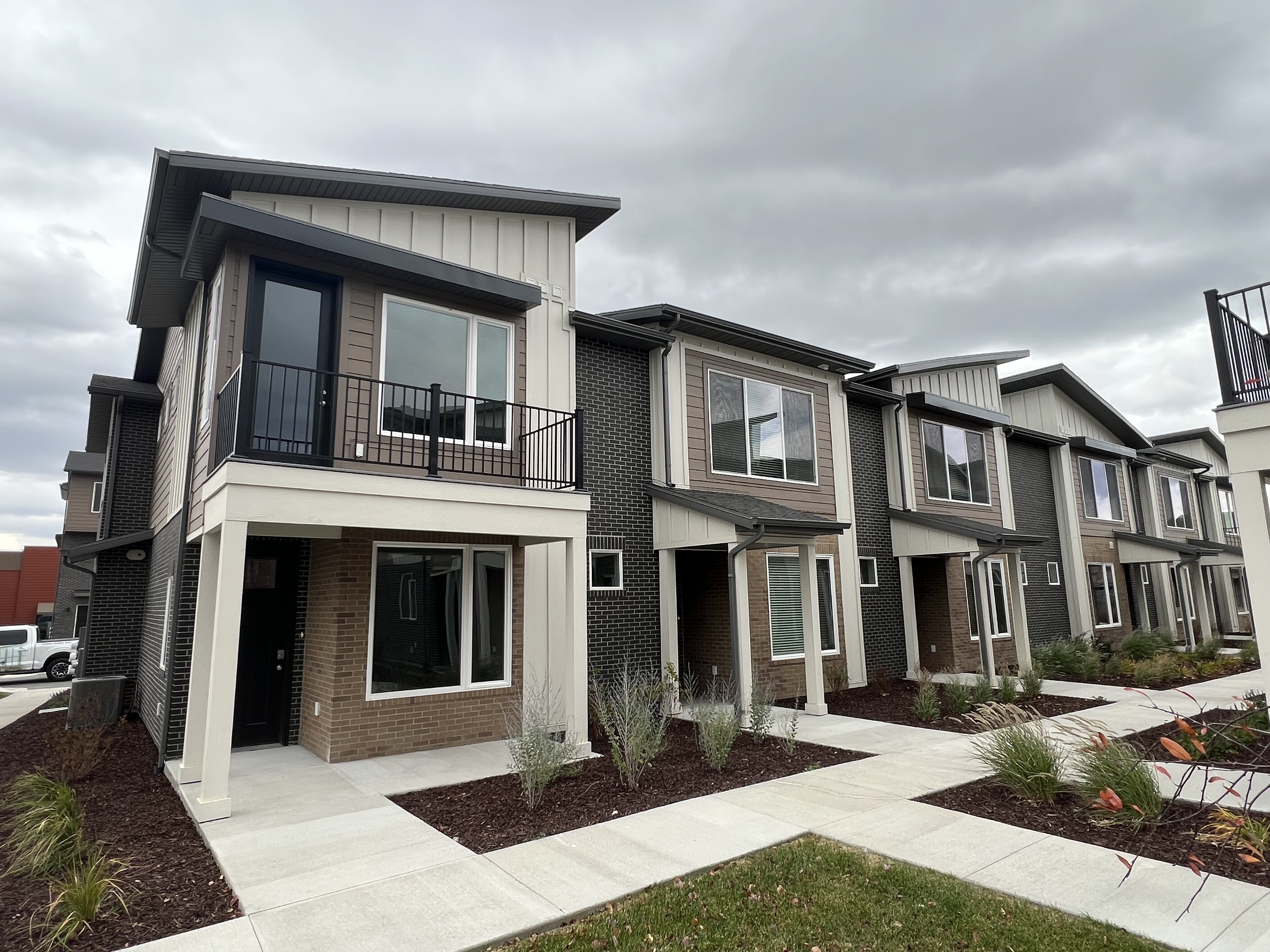 Draper Townhome: 636 E 12225 S