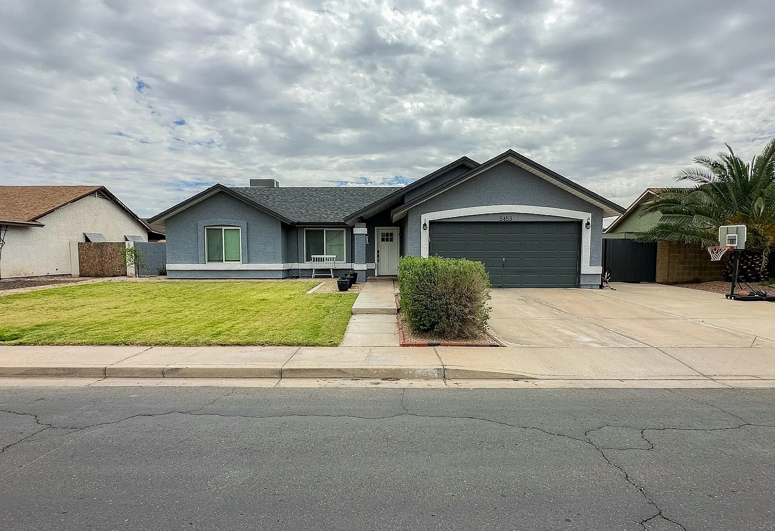 Mesa House: 5453 E Florian Ave