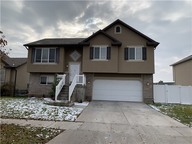 Syracuse House: 2547 Craig Ln