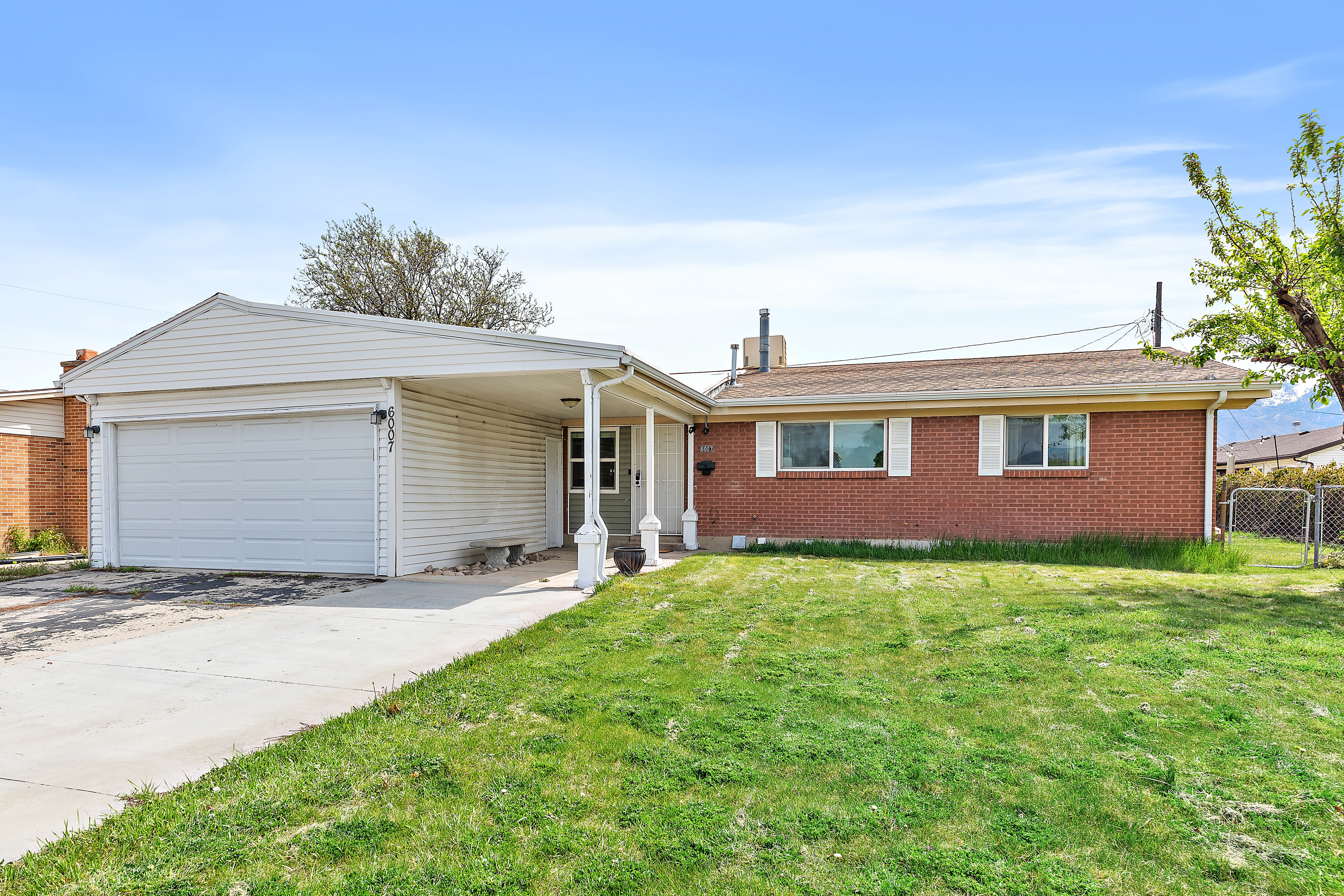 Salt Lake City House: 6007 S 115 W