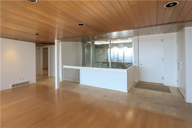 Salt Lake City House: 490 E North Hills Dr