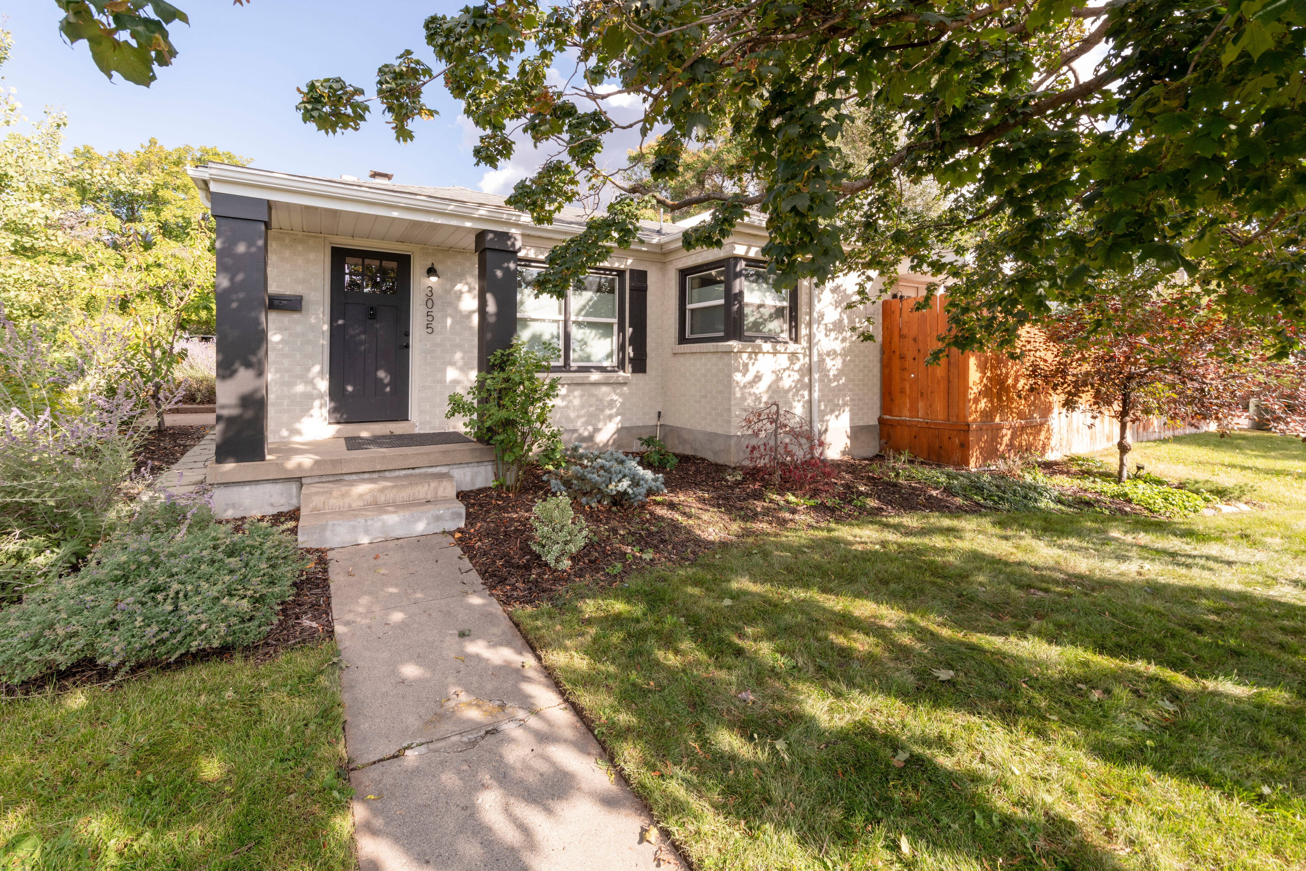 Salt Lake City House: 3055 S 2700 E