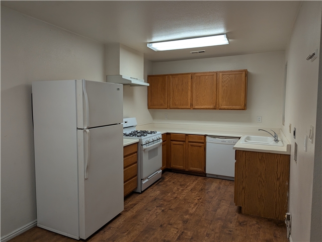 Payson Apartment: 247 N 200 E