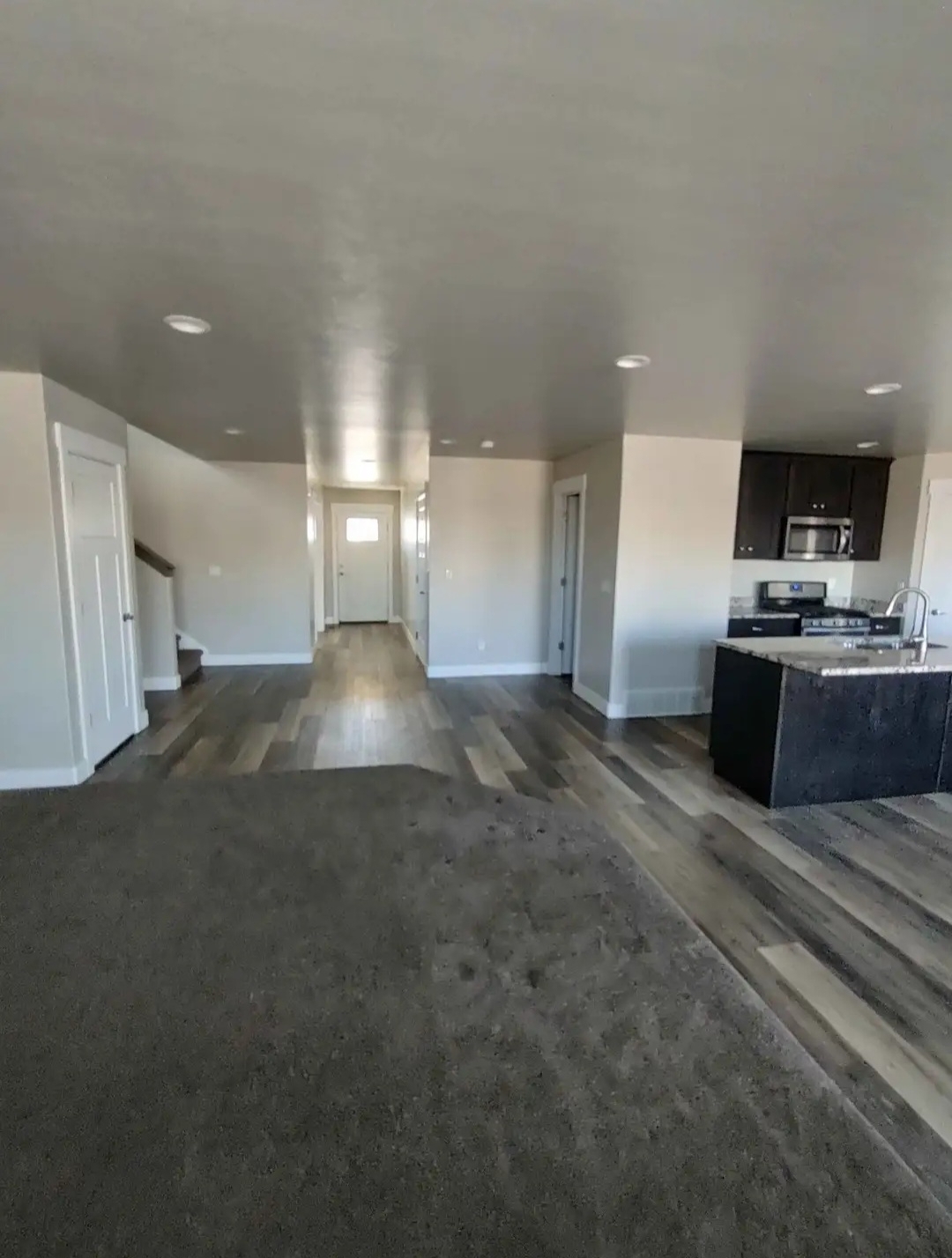 Payson Townhome: 563 N Douglass Dr