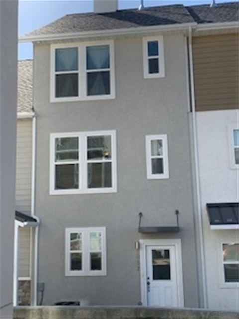Spanish Fork Townhome: 887 S 2560 E