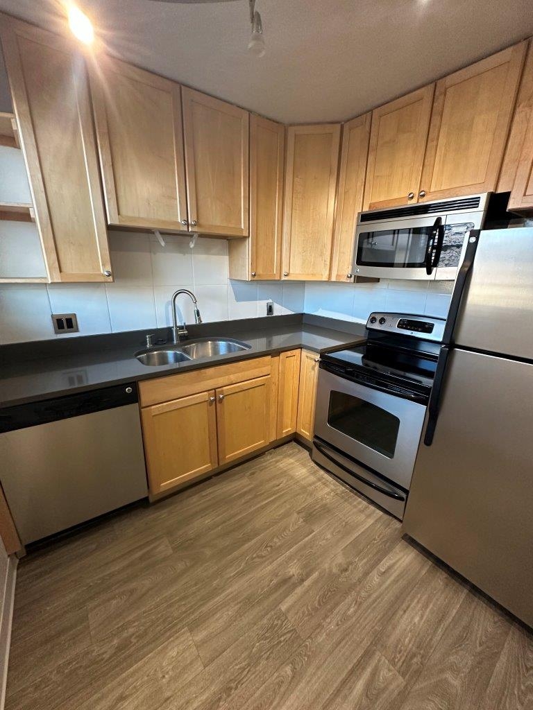 Ogden Apartment: 111 24th St