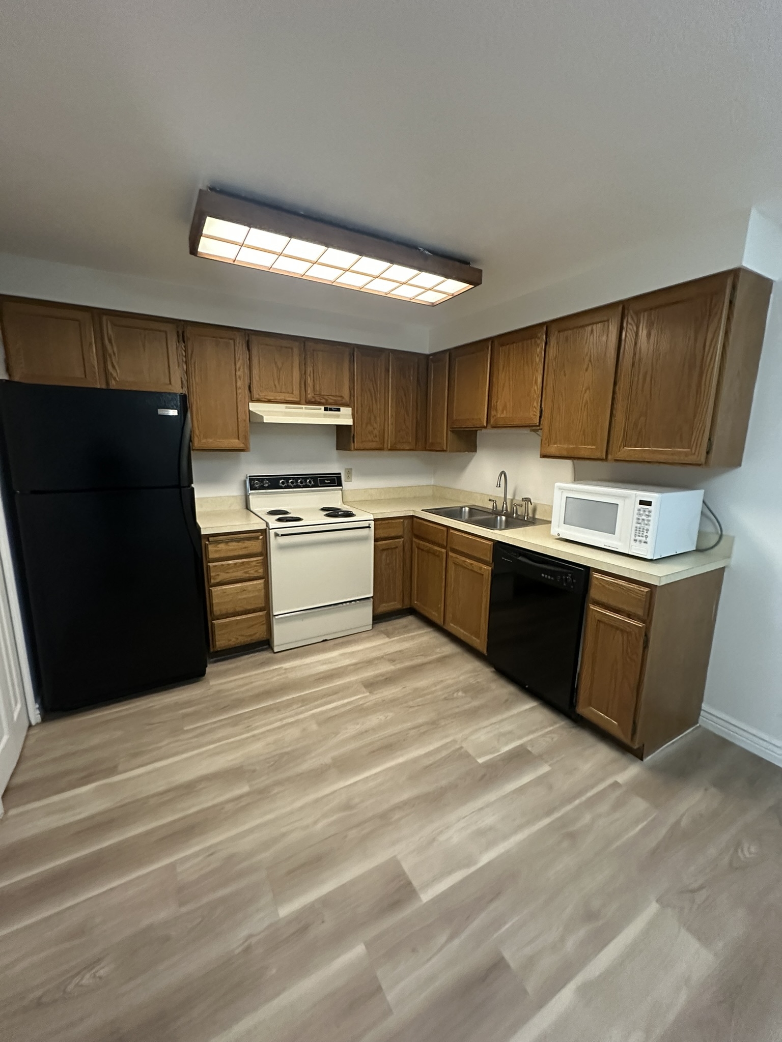 Ogden Multiplex: 4750 Burch Creek Dr