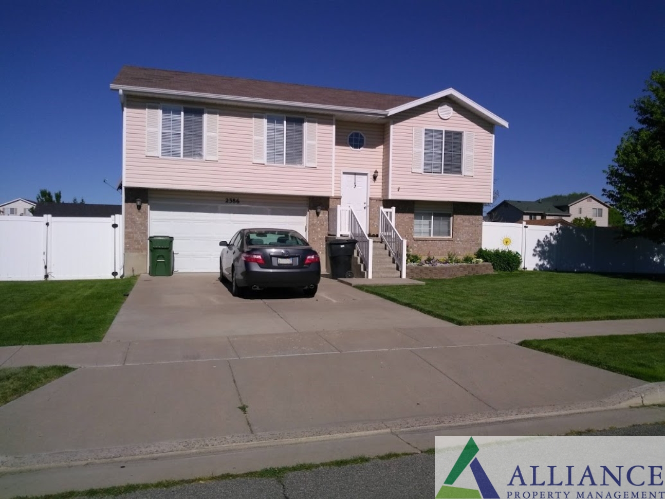 Syracuse House: 2386 S 2830 W