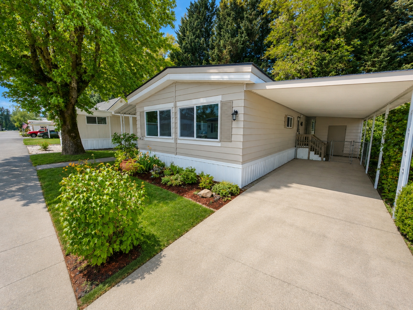 Grants Pass House: 443 Ashwood Dr