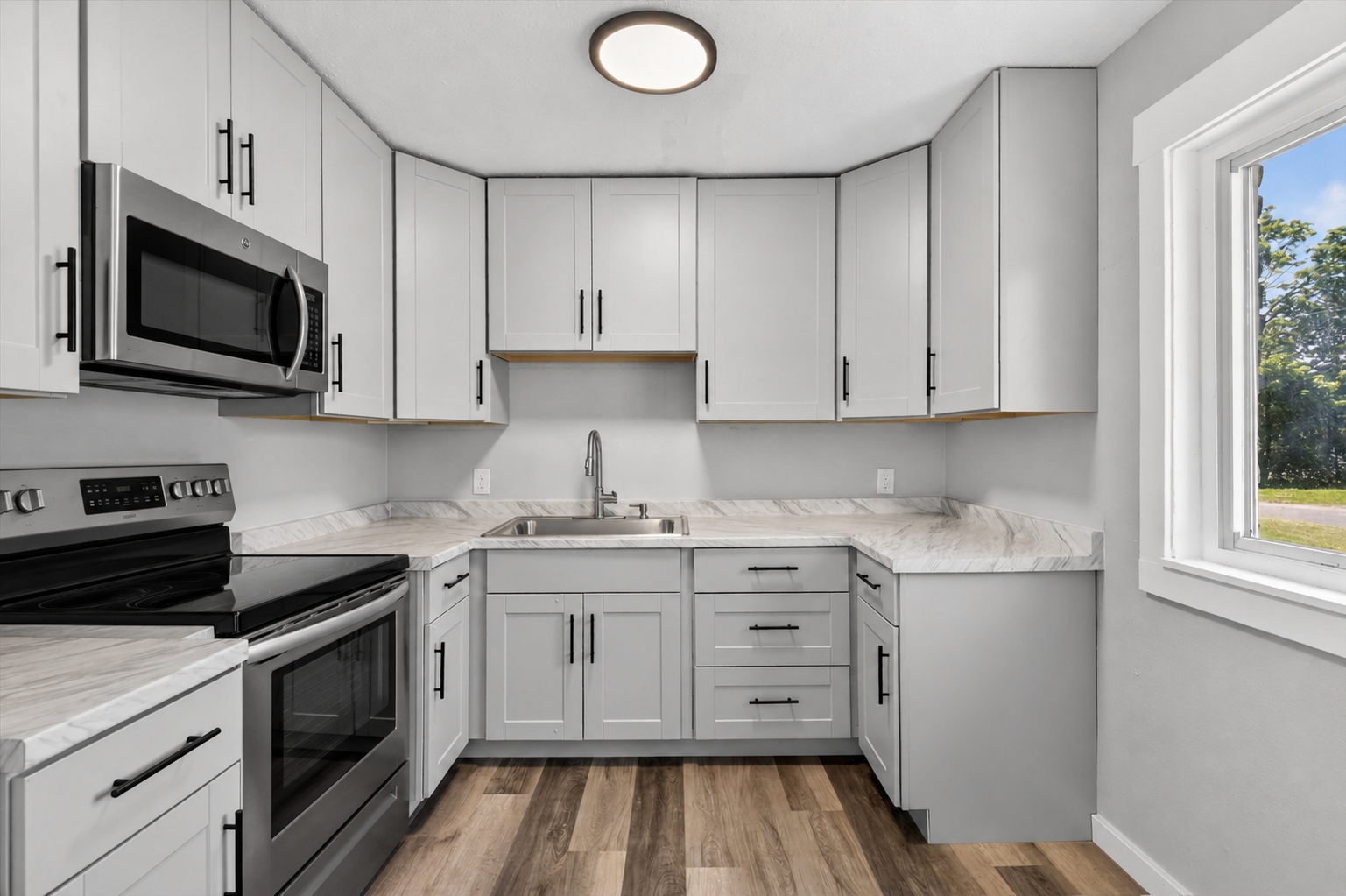 Toledo Apartment: 765 Howland Ave