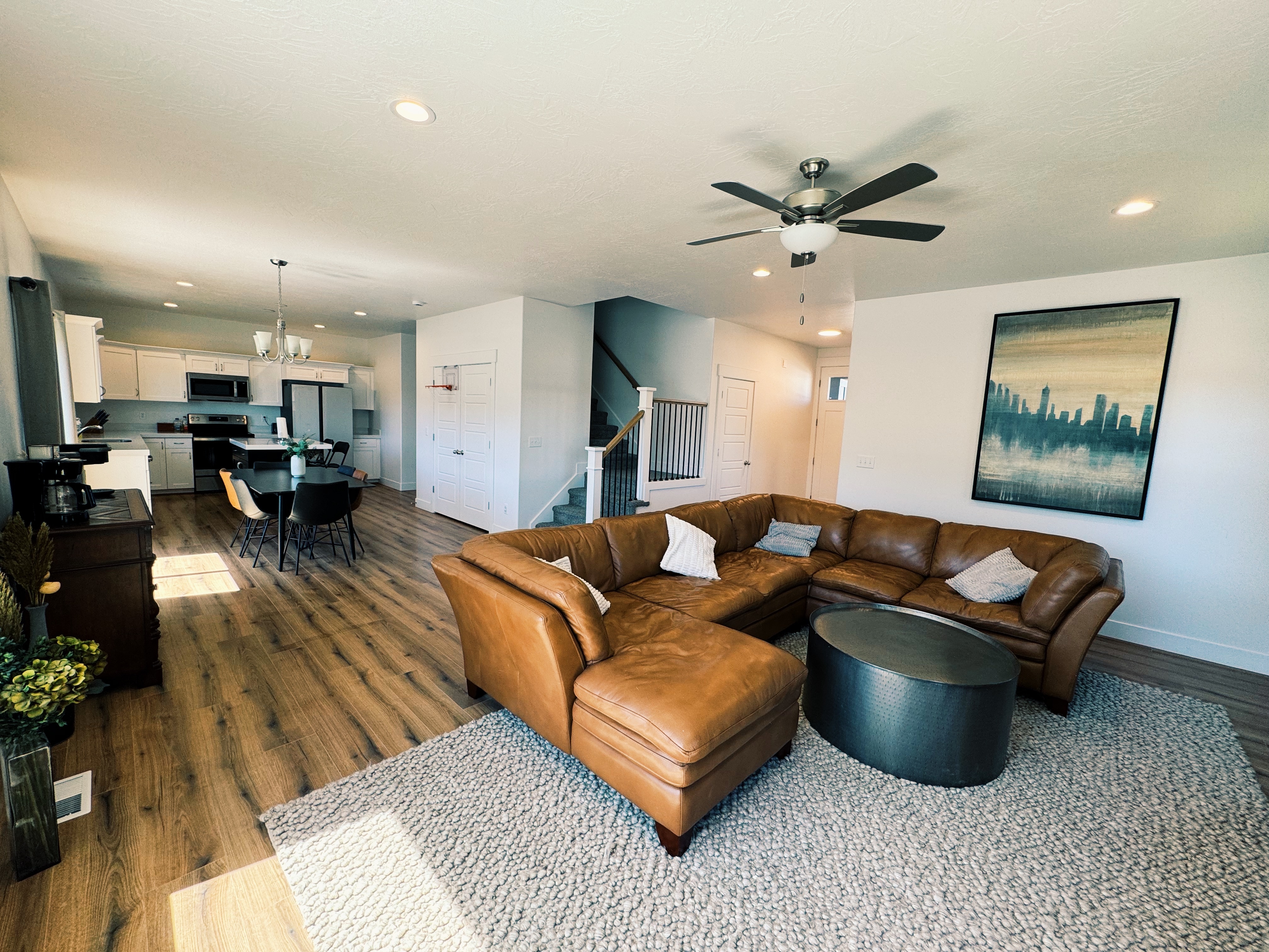 Eagle Mountain House: 4536 E Silver Moon Dr