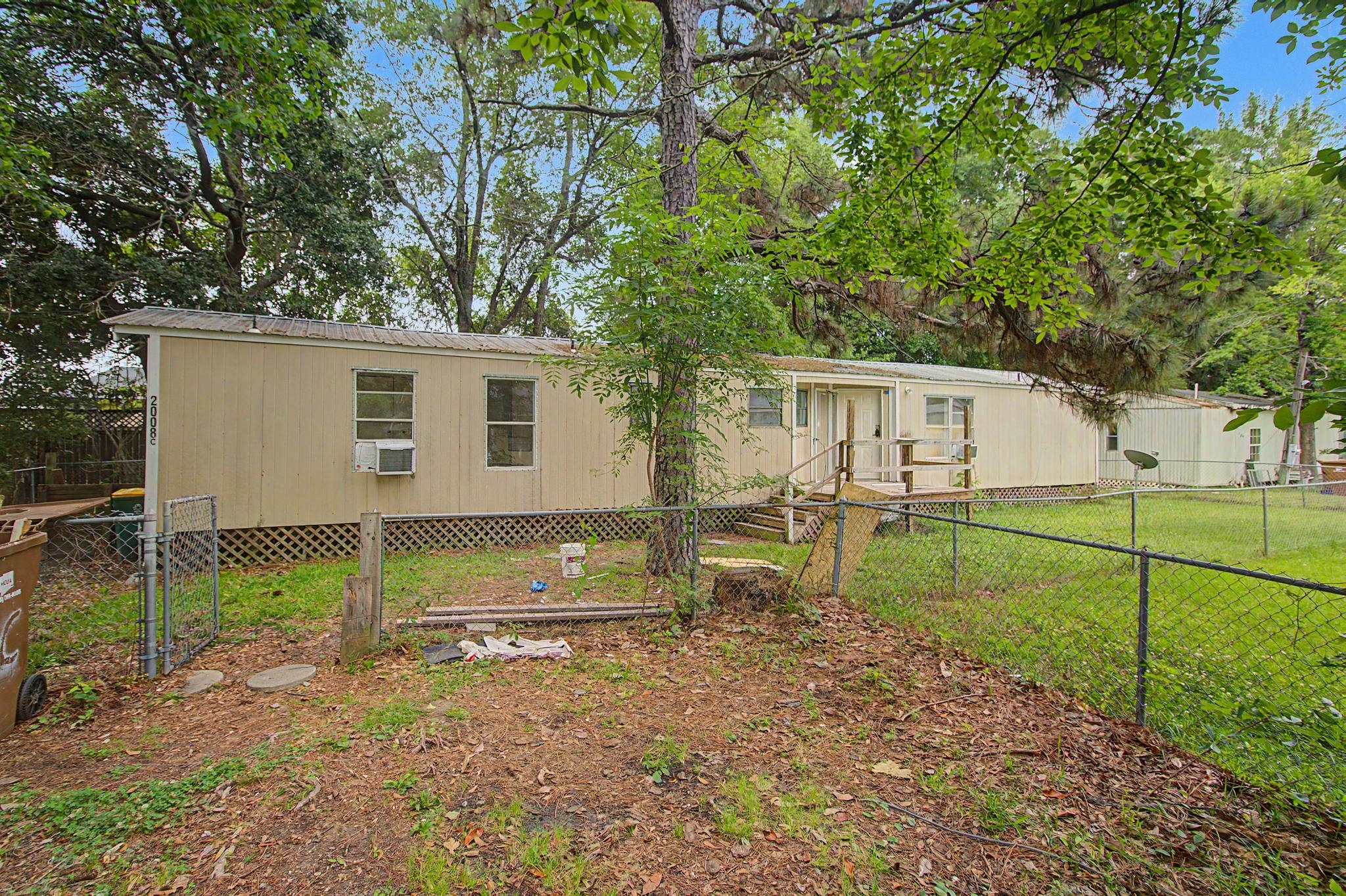 Biloxi House: 2008 Brasher Rd
