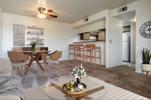 Saint George Apartment: 1660 W Sunset Blvd