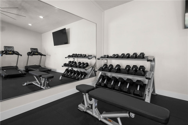 Saint George Apartment: 1660 W Sunset Blvd