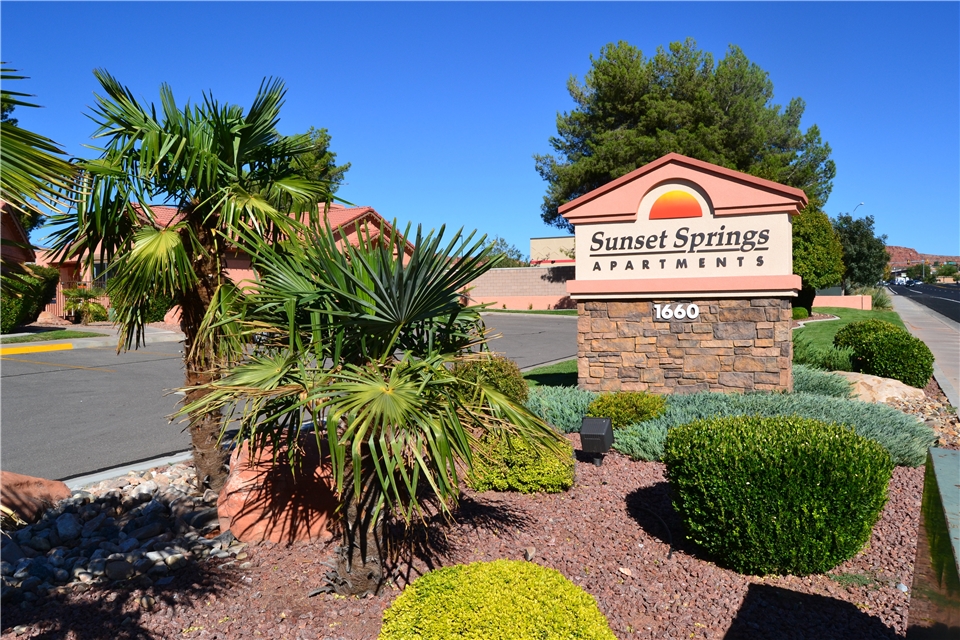 Sunset Springs Apartments | Apartment for rent at 1660 W ...