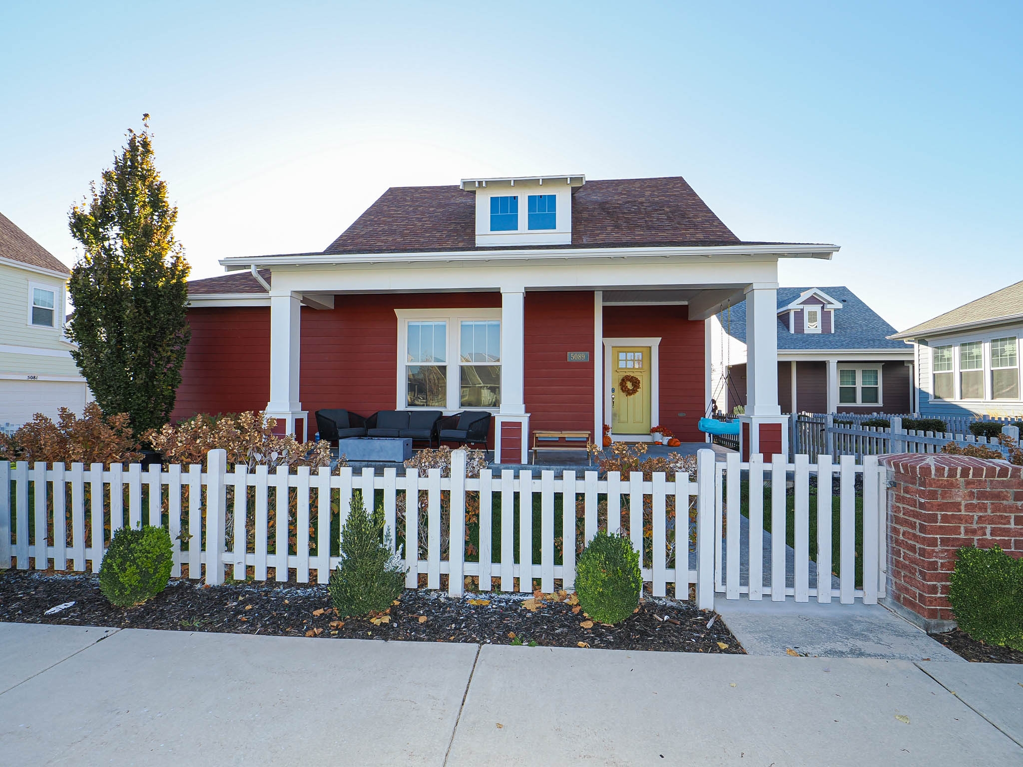 South Jordan House: 5089 S Jordan Pkwy