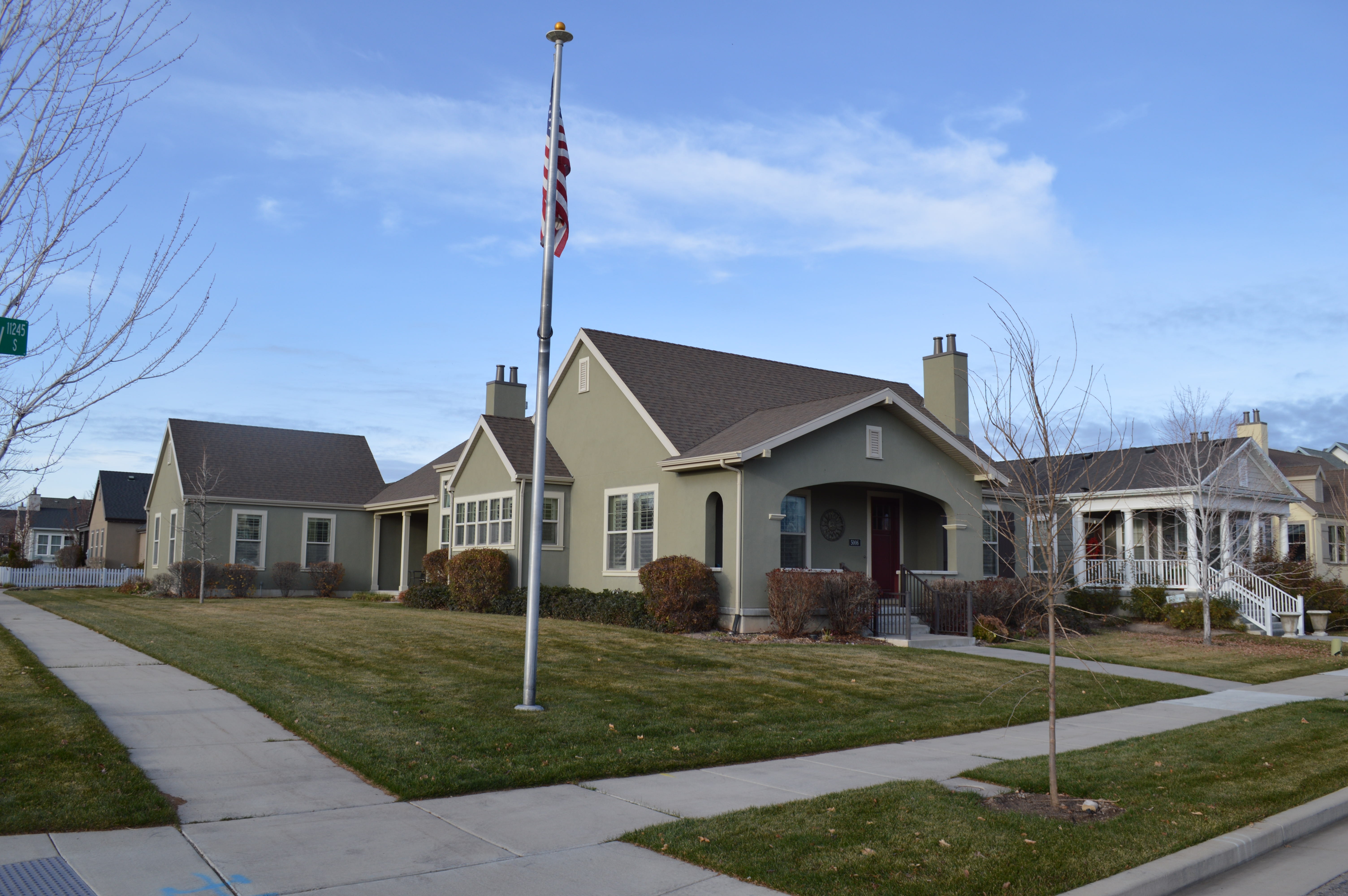 South Jordan House: 5006 W Rambutan Way