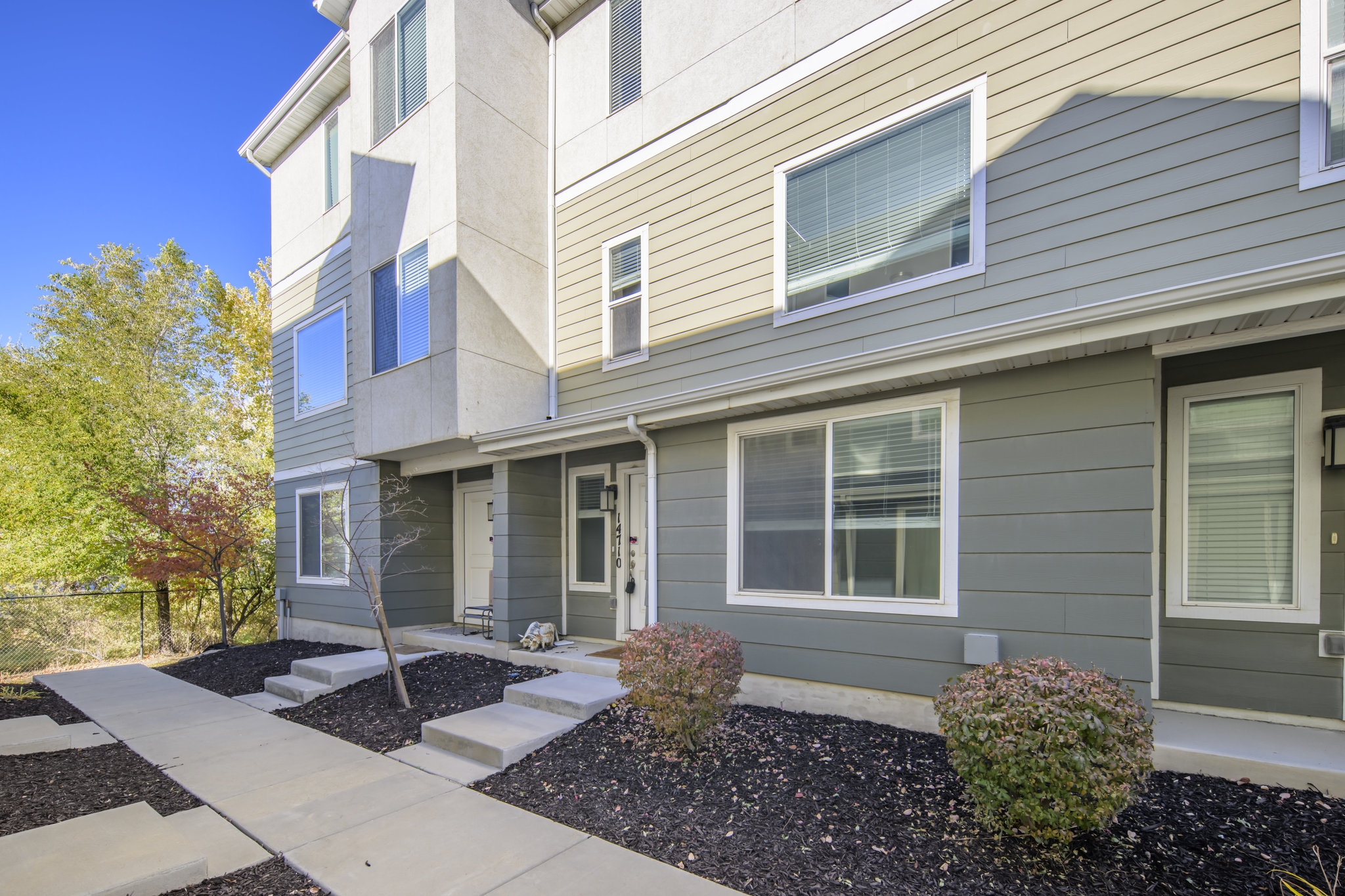 Riverton Townhome: 14710 S Rising Star Way