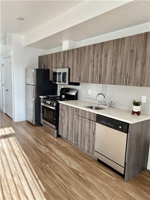 South Jordan Apartment: 11743 S District View Dr