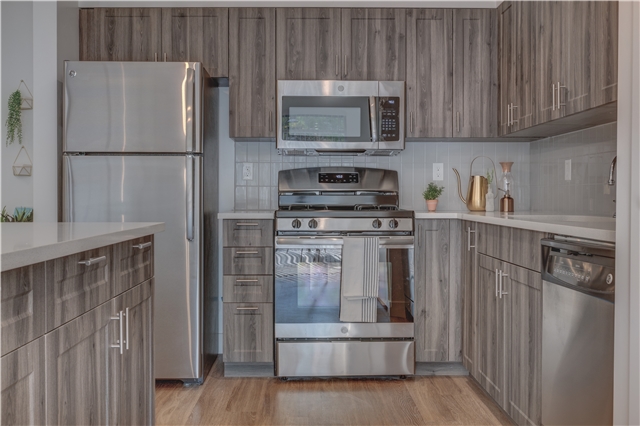 South Jordan Apartment: 11743 S District View Dr