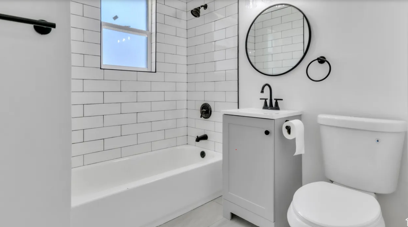 Sandy House: 9593 S 700 E
