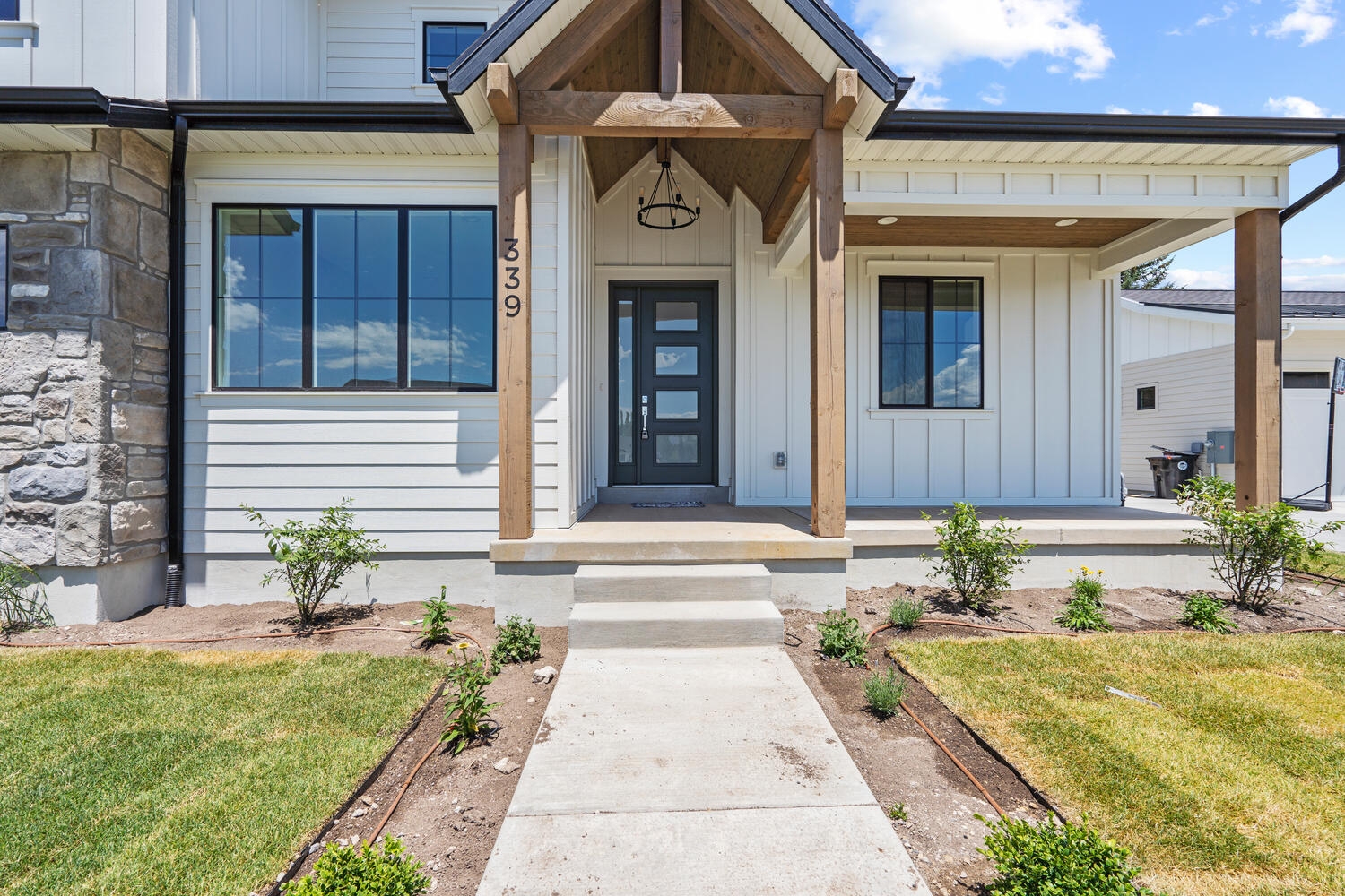 Midway House: 339 E 230 N