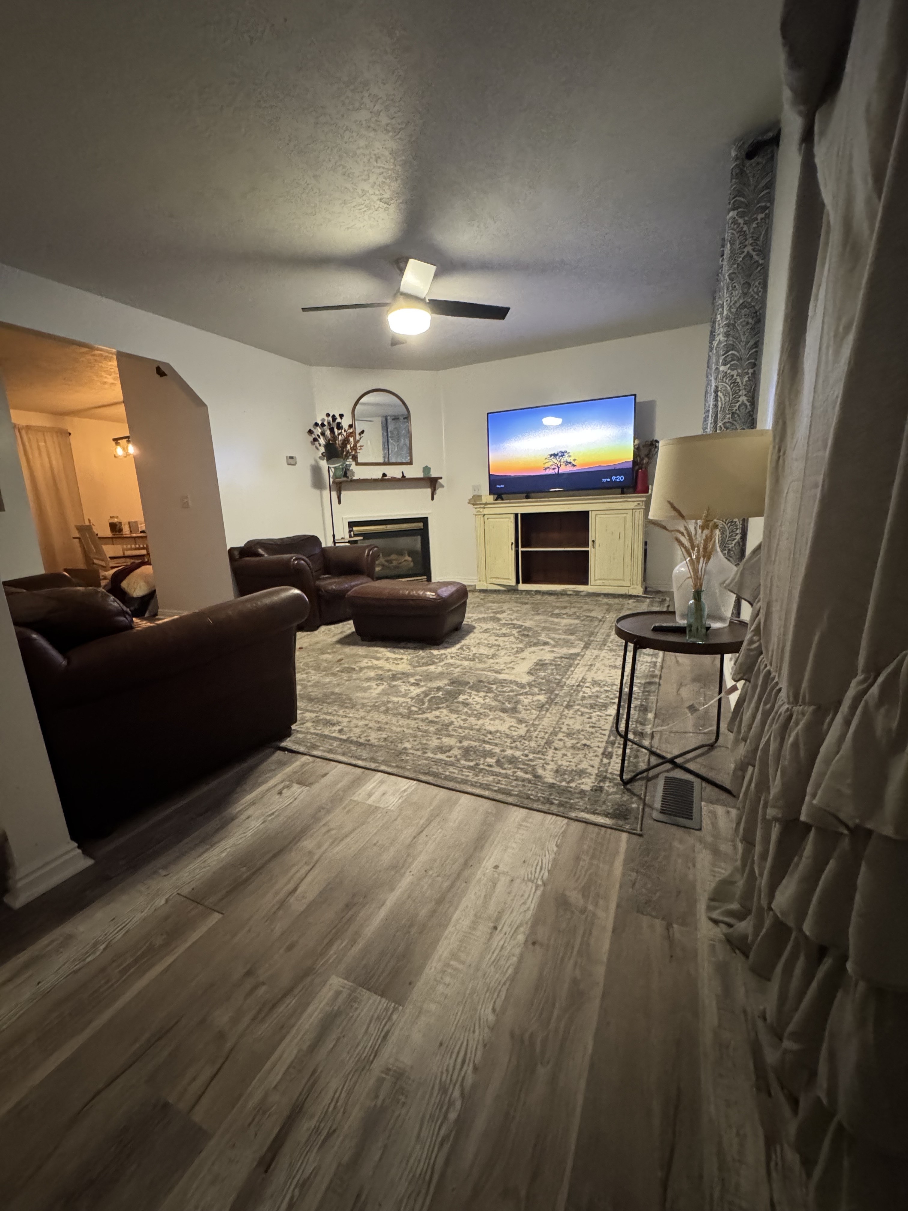 Roy Condo: 5073 S 1800 W