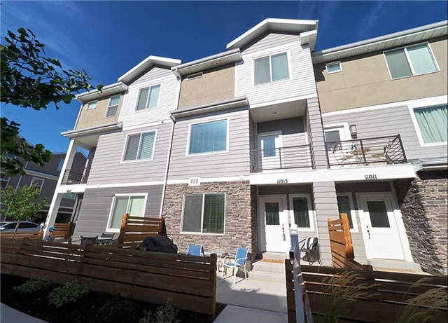South Jordan Townhome: 11013 S Harvest Pointe Dr