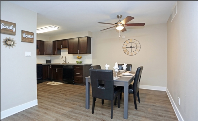 Aurora Apartment: 12000 E Kansas Dr