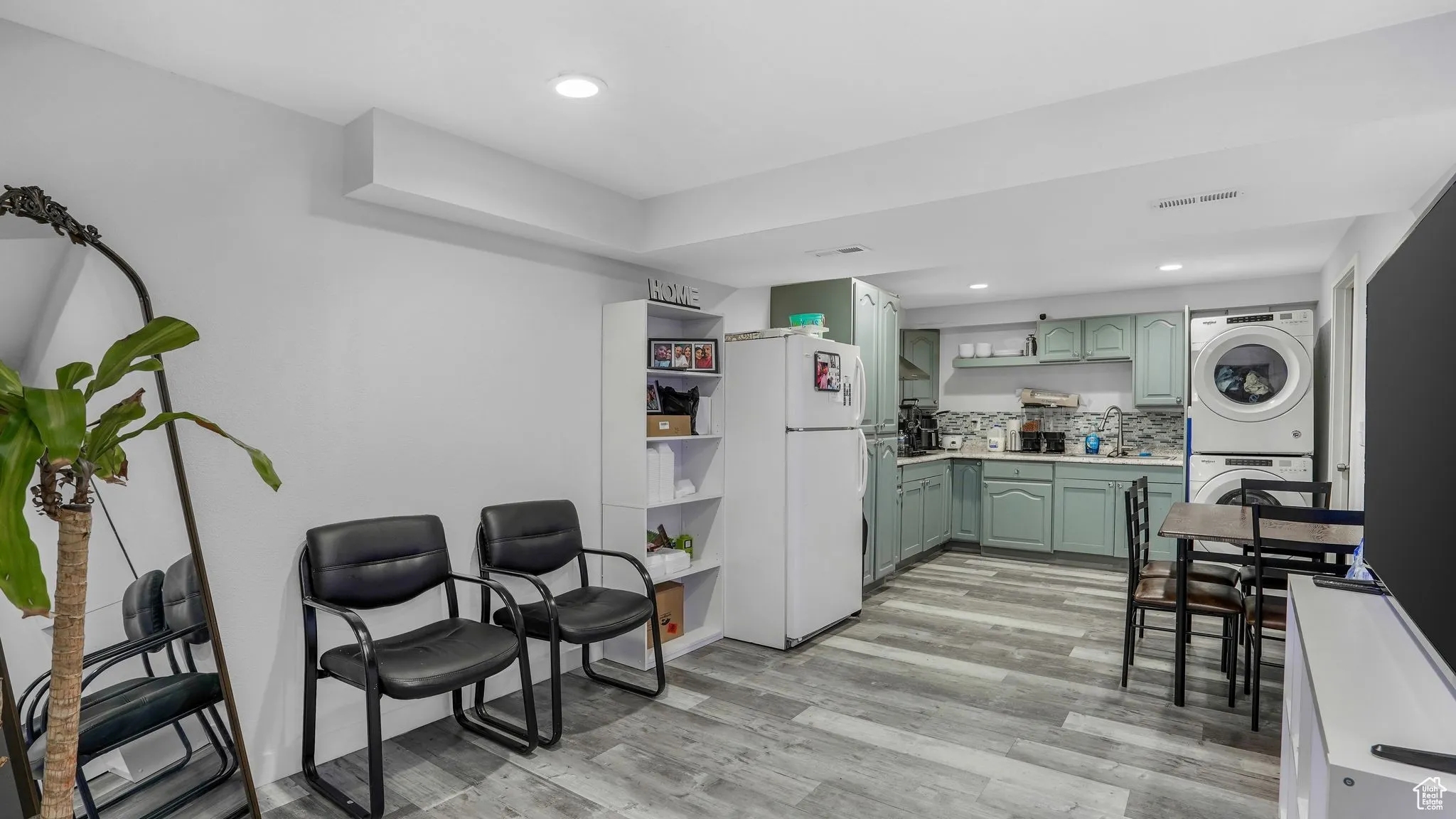 West Jordan In-Law/Basement: 7405 S Olivine River Ln