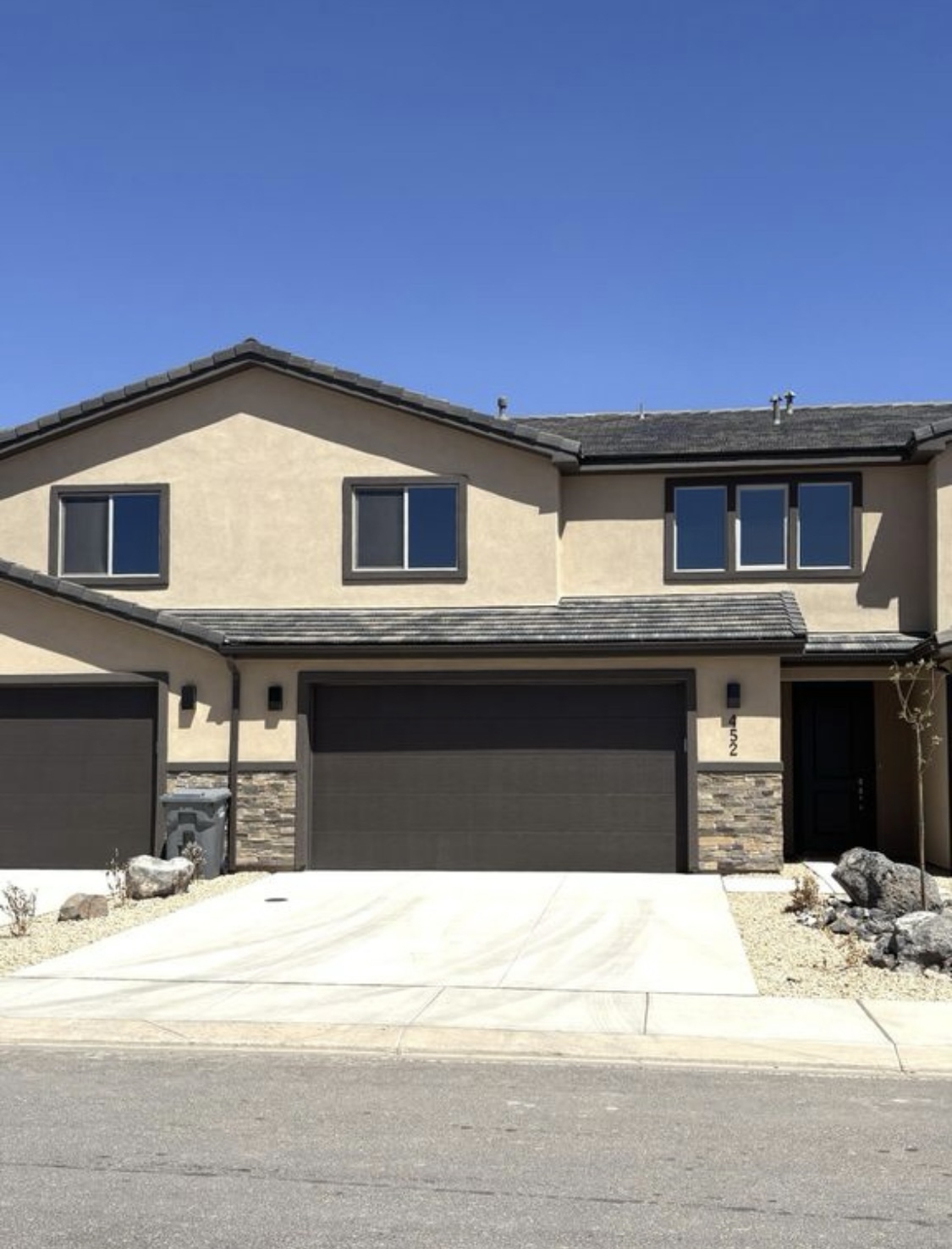 Hurricane Townhome: 452 N 480 W