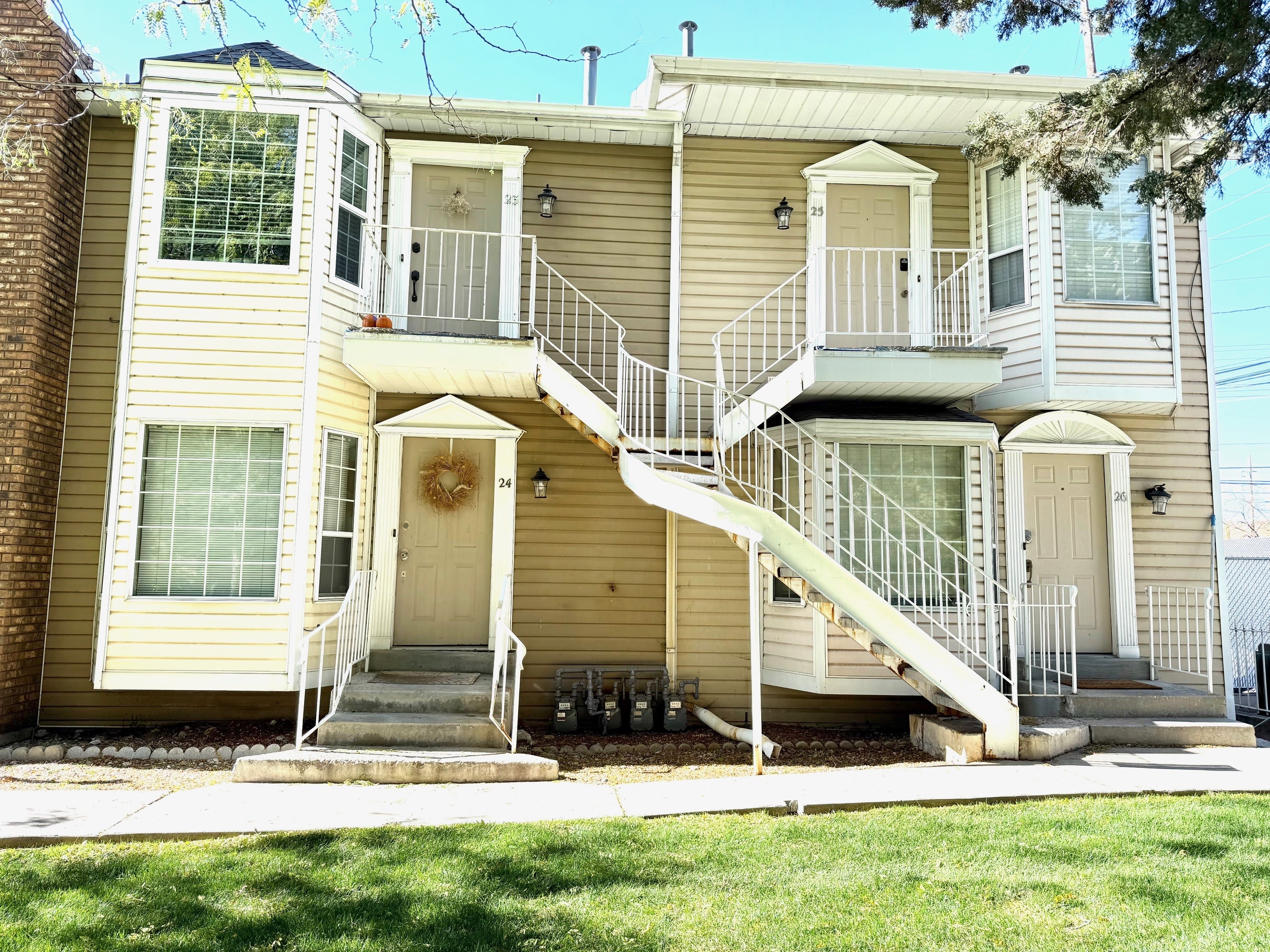 Provo Townhome: 915 E 820 N