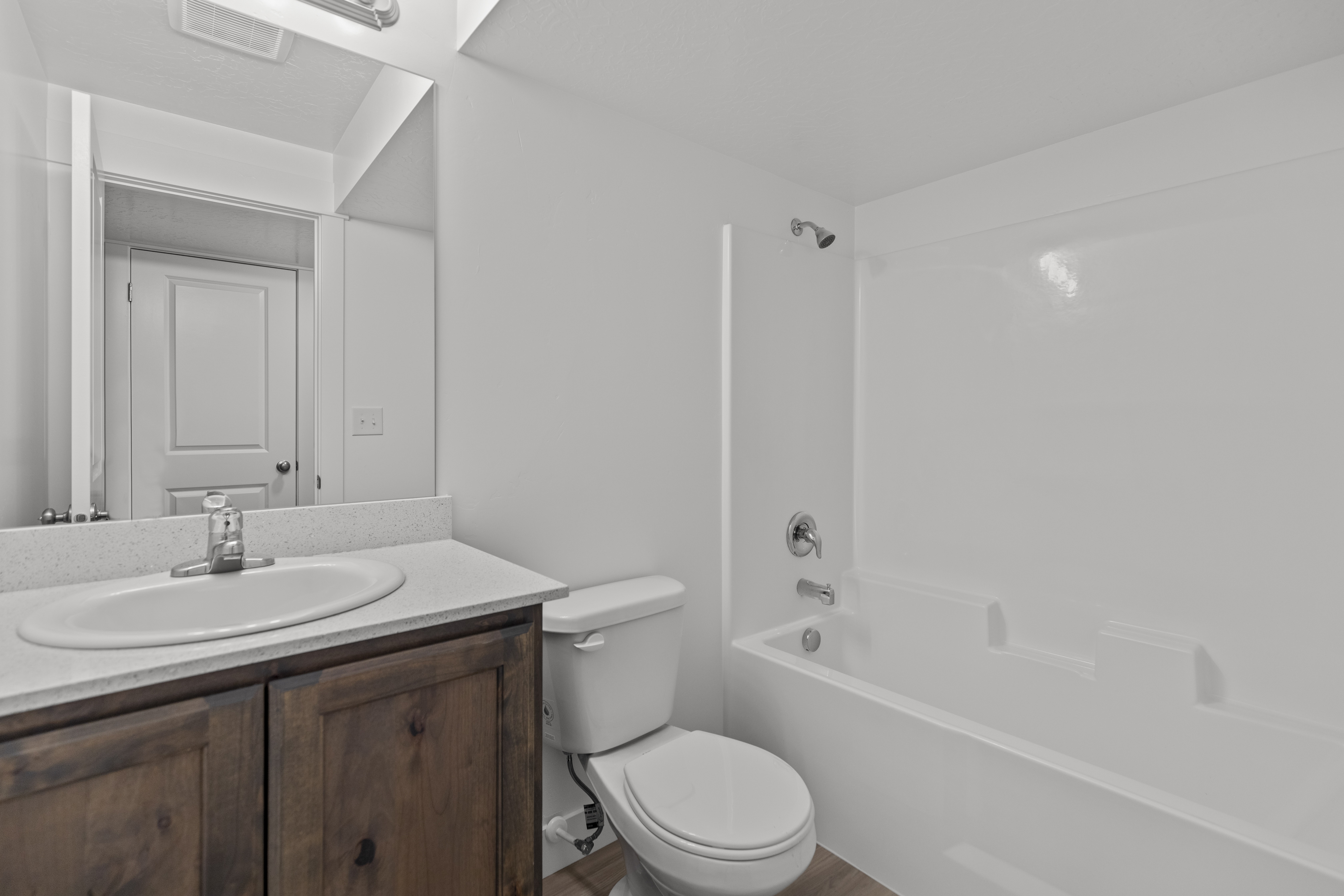 Santaquin House: 2027 S Freestone Blvd