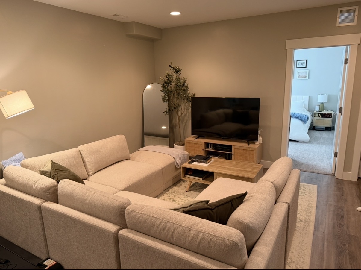 Herriman In-Law/Basement: 14628 S Sky Bird Dr Bsmt