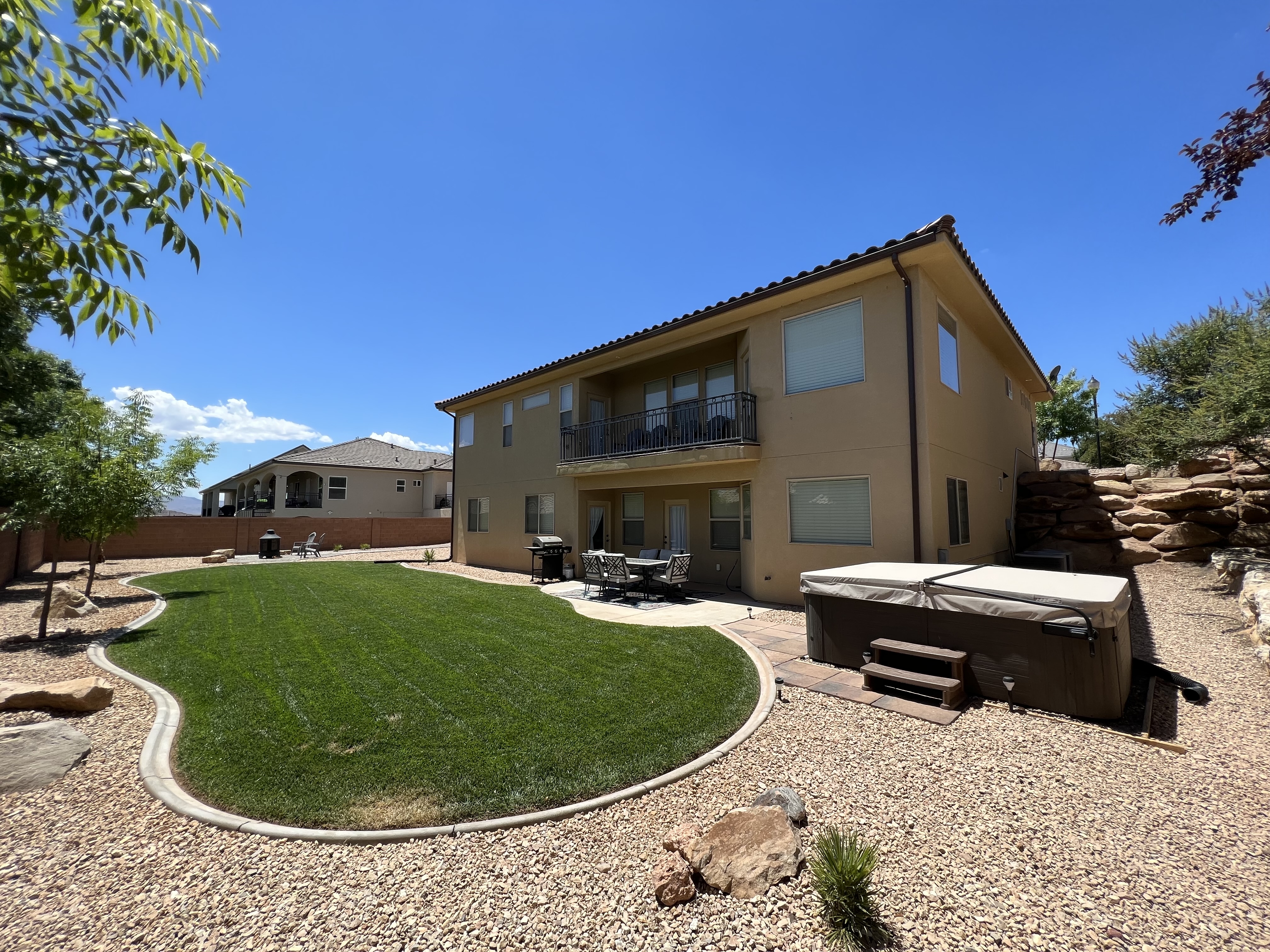 Saint George House: 1955 S 2660 E