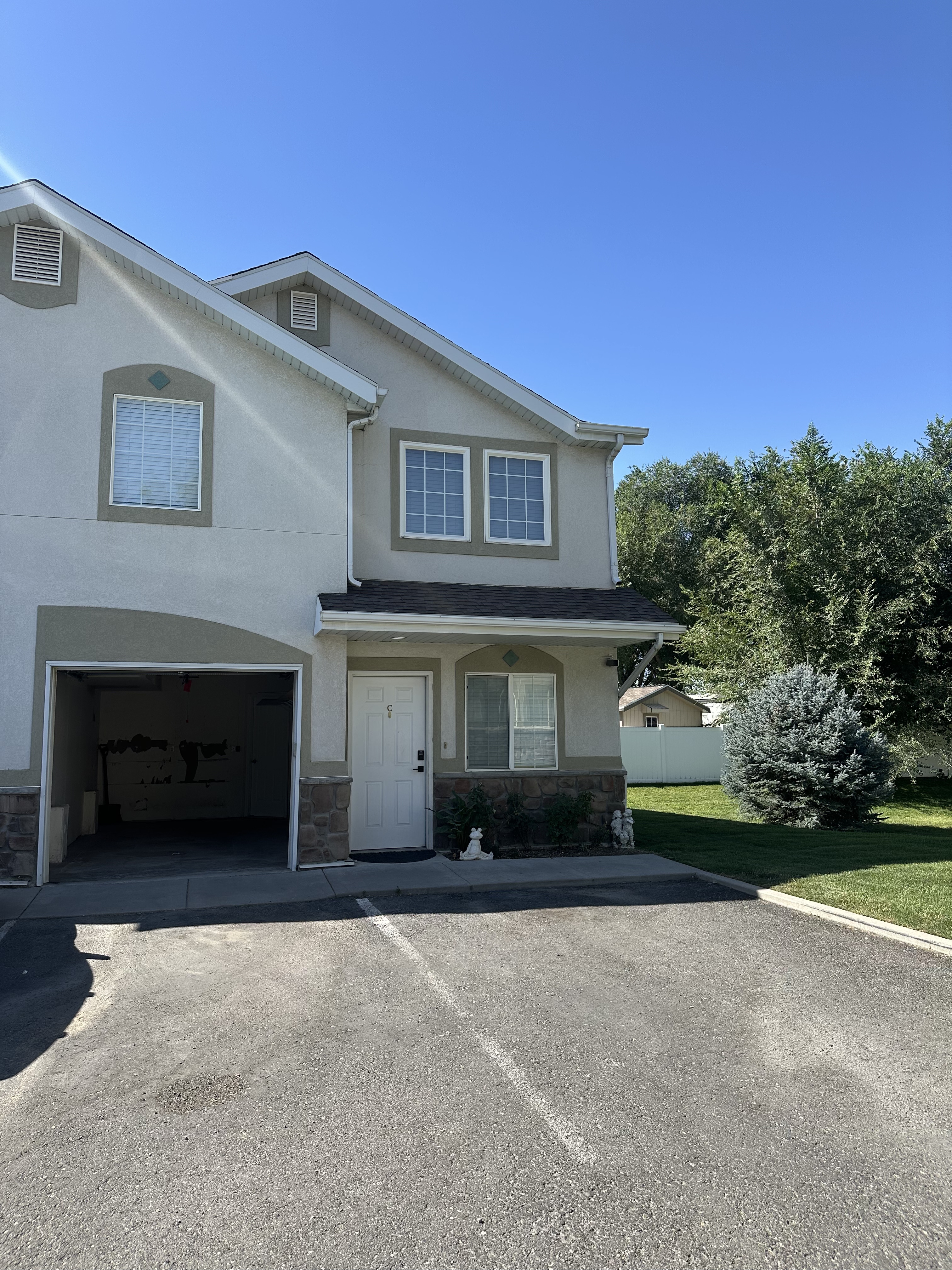 West Valley City Townhome: 3722 S Messina Ct