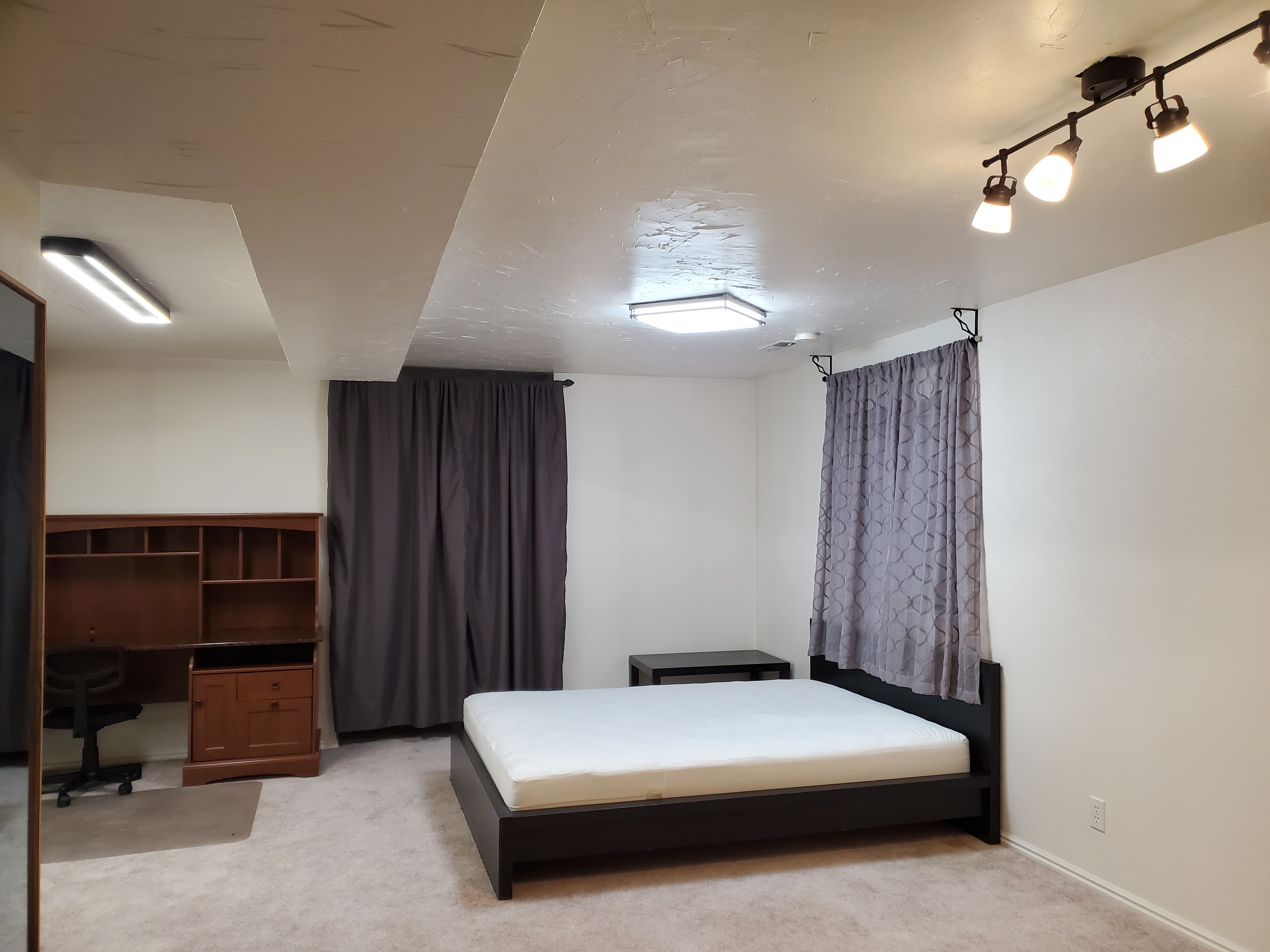 West Jordan Single Room: 8308 S 1890 W