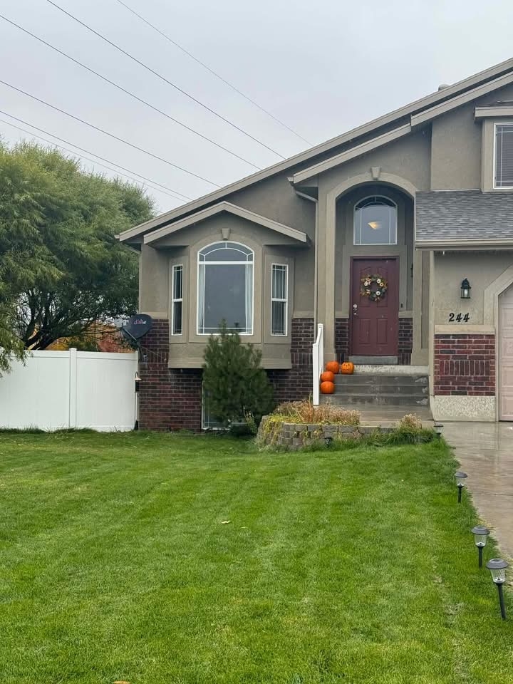 Garland House: 244 S 125 E