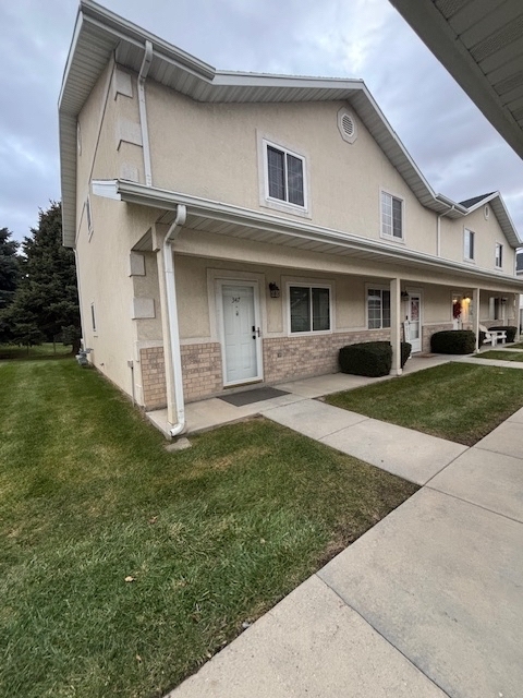 Ogden Townhome: 347 E 2300 N