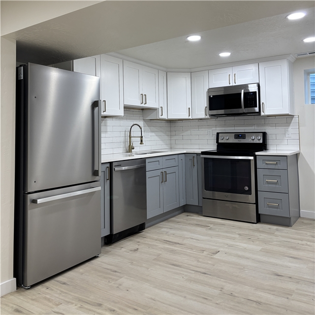 Midvale In-Law/Basement: 72 E Celeste Dr