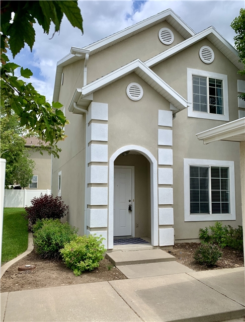 Ogden Townhome: 6180 S 1350 E