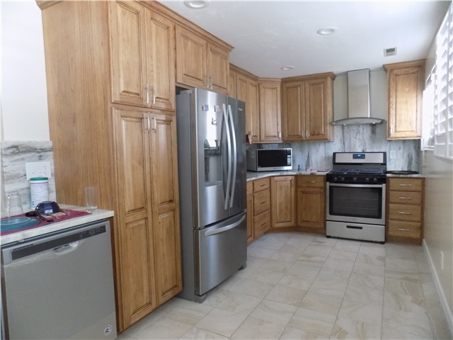 Sandy Single Room: 8417 S Wayside Dr