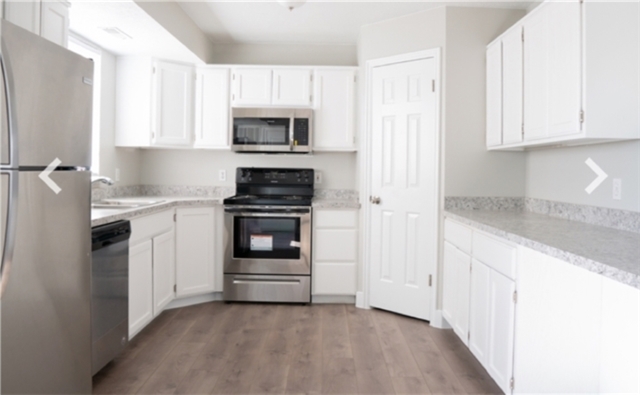 Pleasant Grove Townhome: 1737 Garden Dr