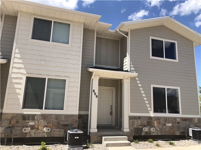 Spanish Fork Townhome: 809 S 1710 E
