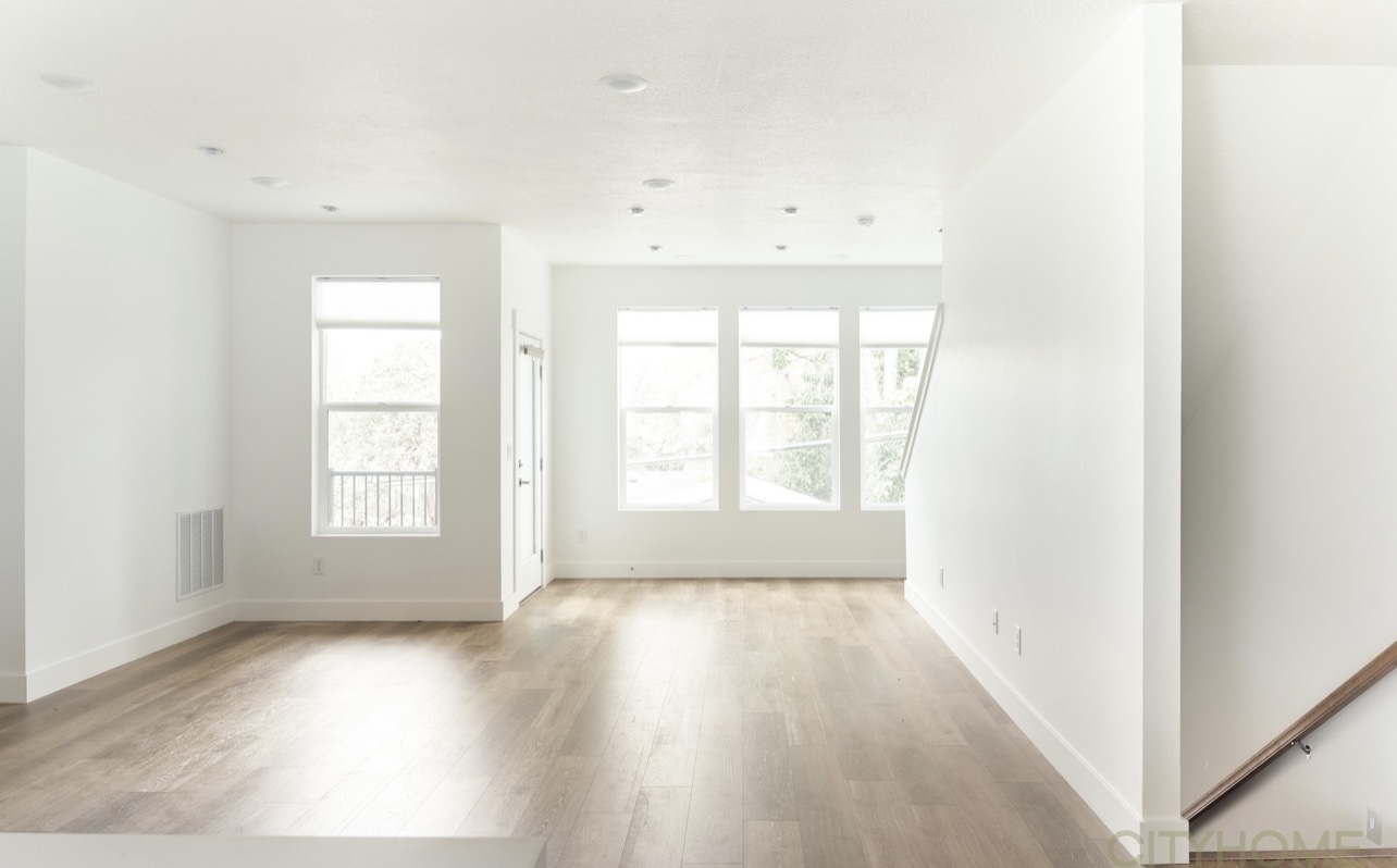 South Salt Lake Townhome: 156 E Linkwood Pl