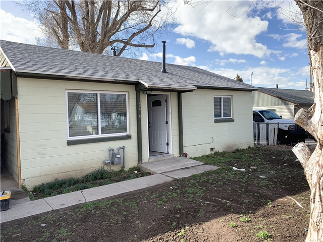 Tooele House: 240 S 320 W