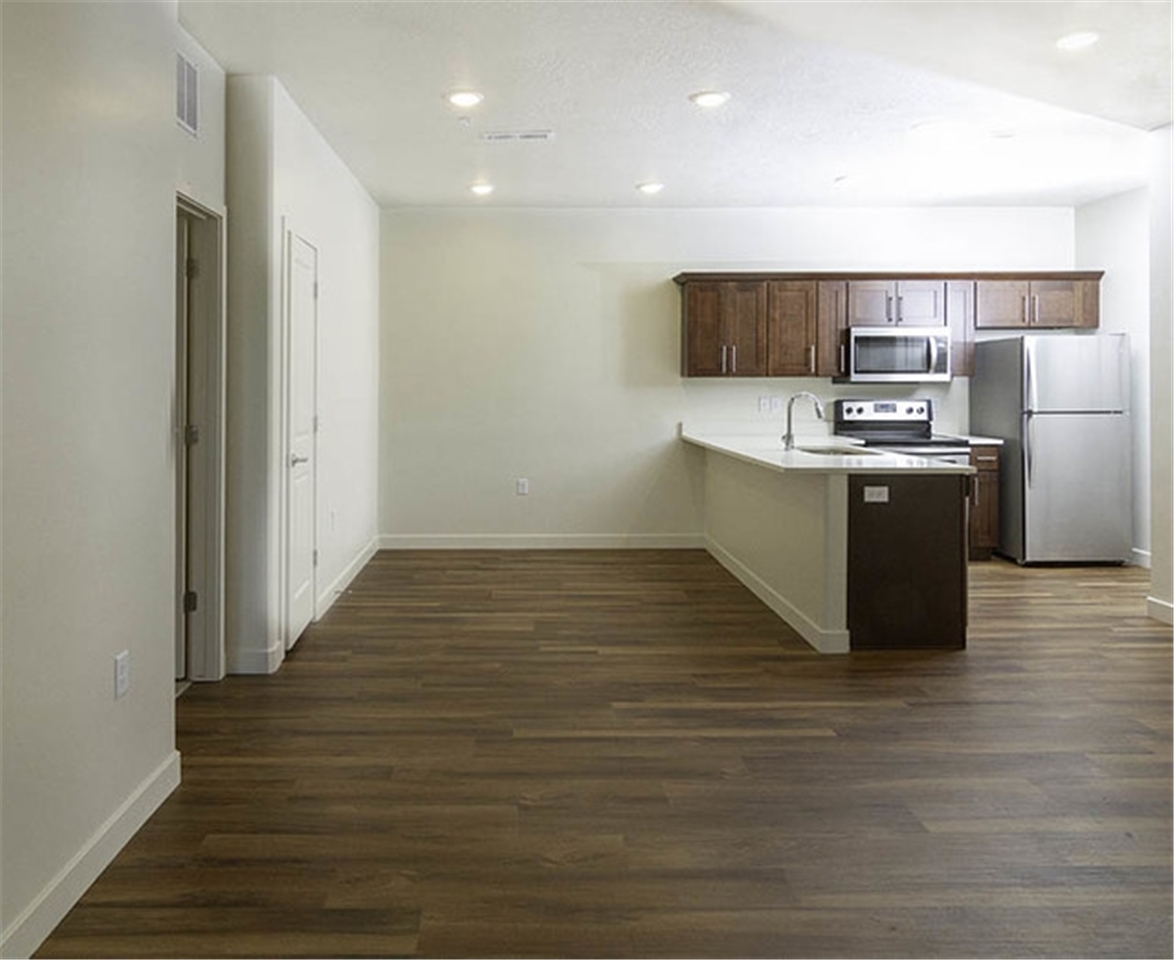 Four Seasons Apartment For Rent At 140 E 2200 N Logan